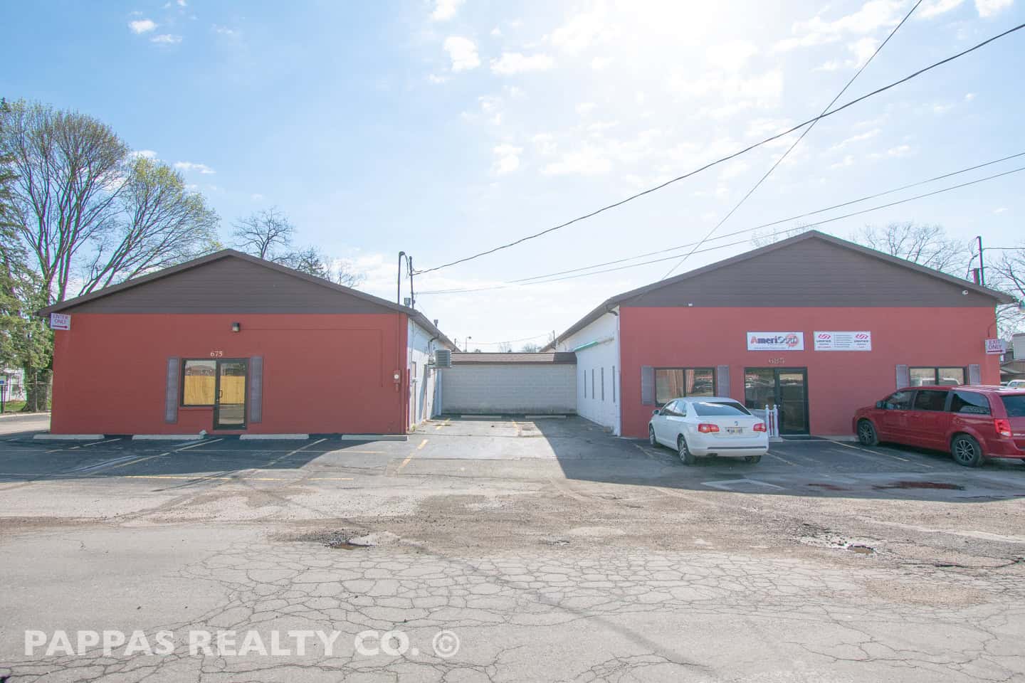 FOR LEASE Prime Warehouse / Flex Buildings Ellet, OH Pappas Realty Co.